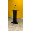 De Verhuurcentrale - Om achter te staan tijdens het spreken/ presenteren op een podium.